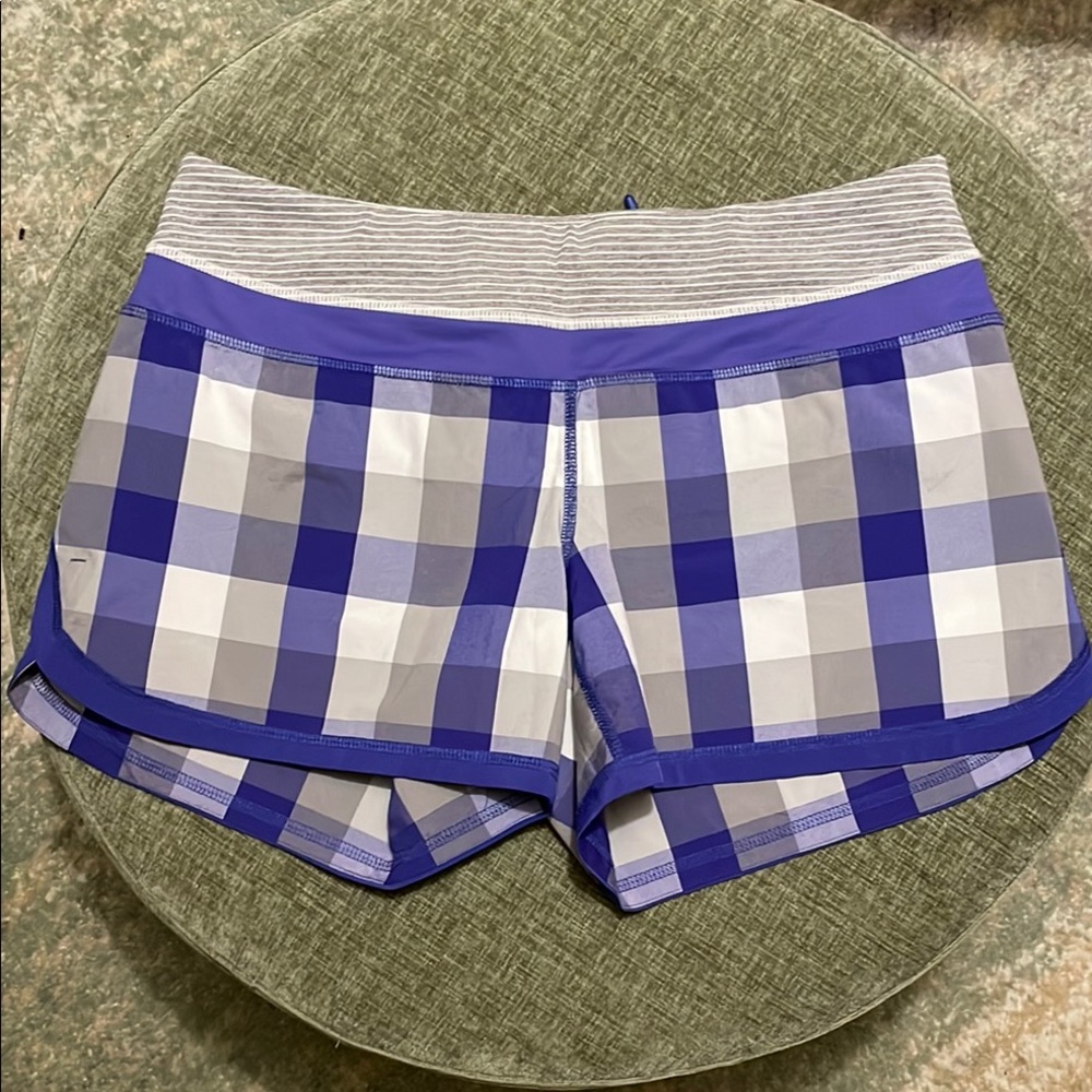 Lululemon Groovy Run Short! Flawless Condition!
